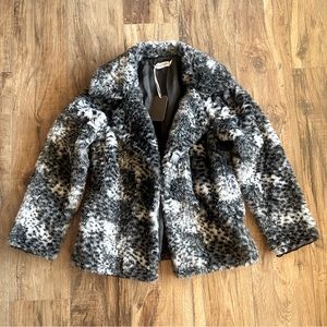 Marigold + lotus faux fur coat Sz L / XL NWT